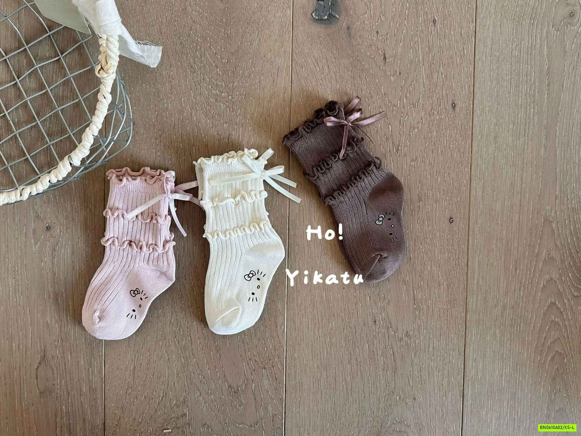 SÉT 3Đ TẤT VIỀN BÈO KITTY