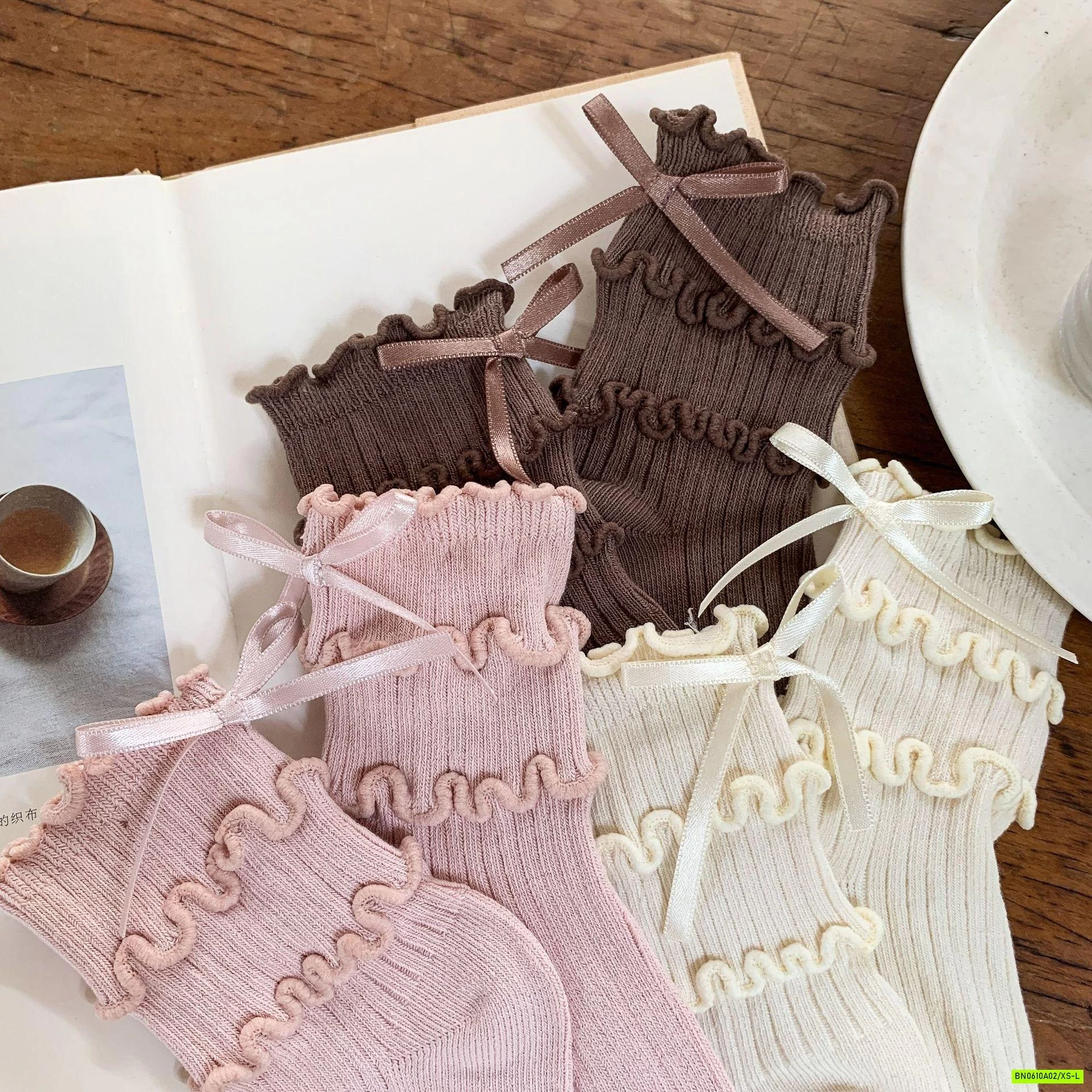 SÉT 3Đ TẤT VIỀN BÈO KITTY