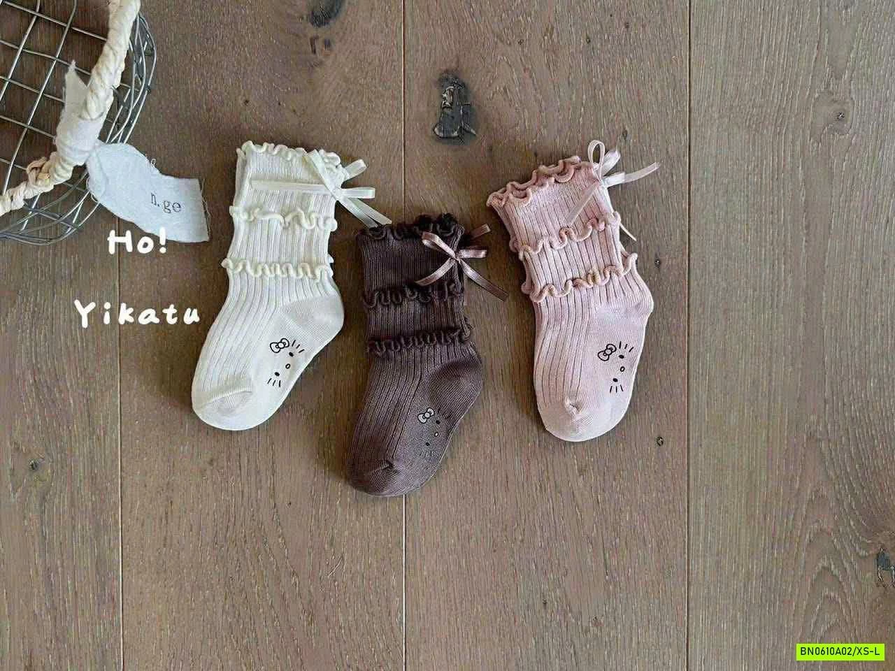 SÉT 3Đ TẤT VIỀN BÈO KITTY