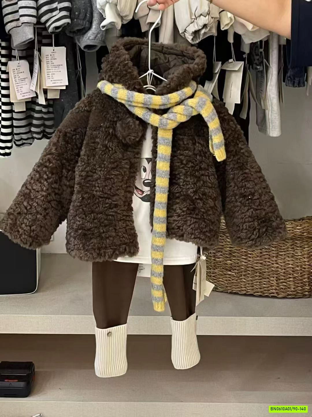 KHOÁC LÔNG TAI GẤU