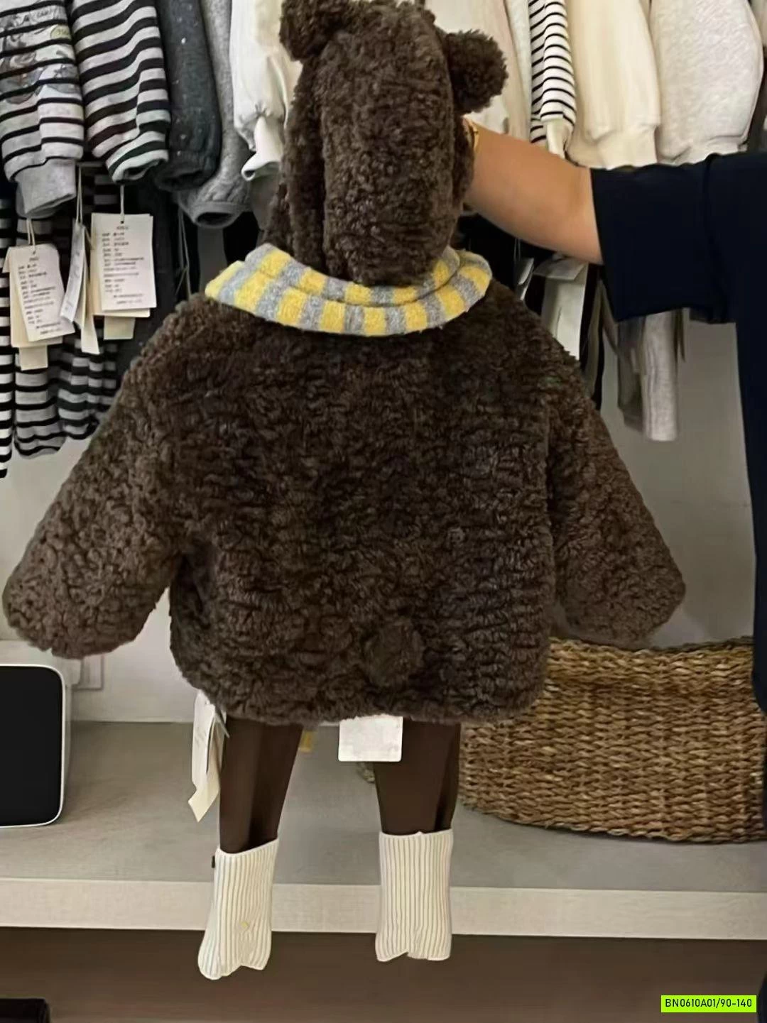 KHOÁC LÔNG TAI GẤU