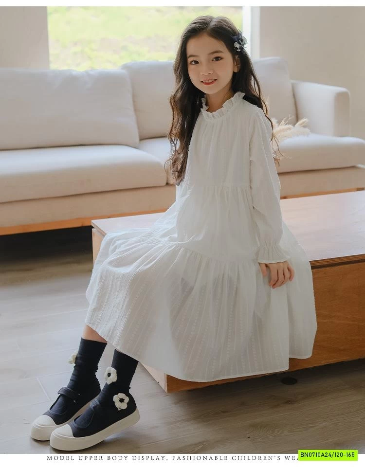 ĐẦM TRẮNG VIỀN BÈO MÙA THU