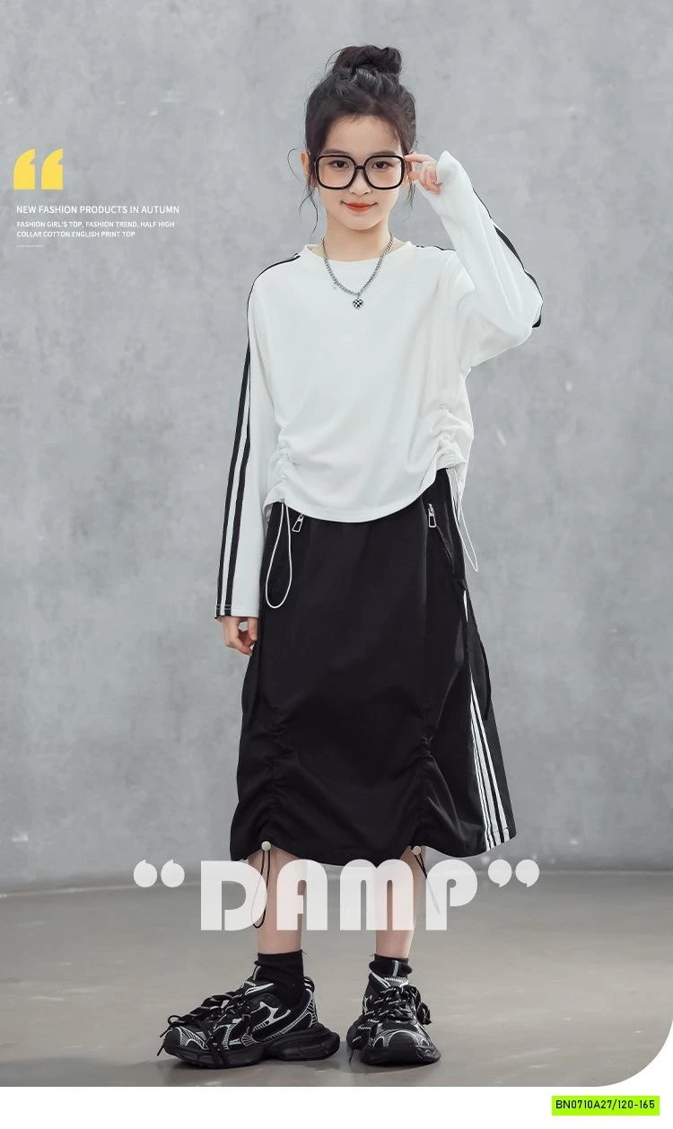 SÉT ÁO THỂ THAO MIX CHÂN VÁY GIÓ