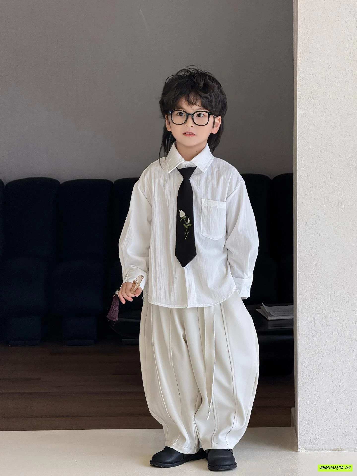 SƠ MI ĐŨI HOA KÈM CÀ VẠT