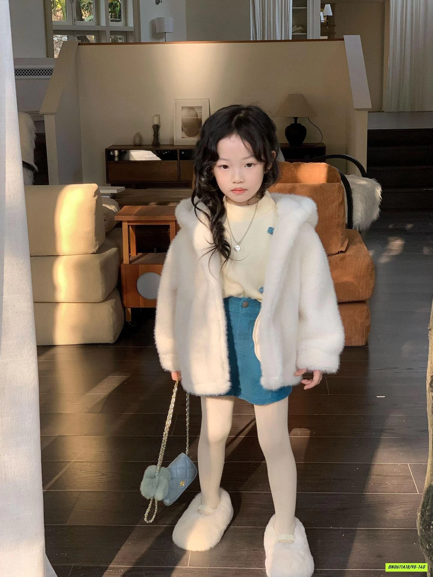 ÁO LEN GẮN NƠ MIX CHÂN VÁY NHUNG XANH DƯƠNG