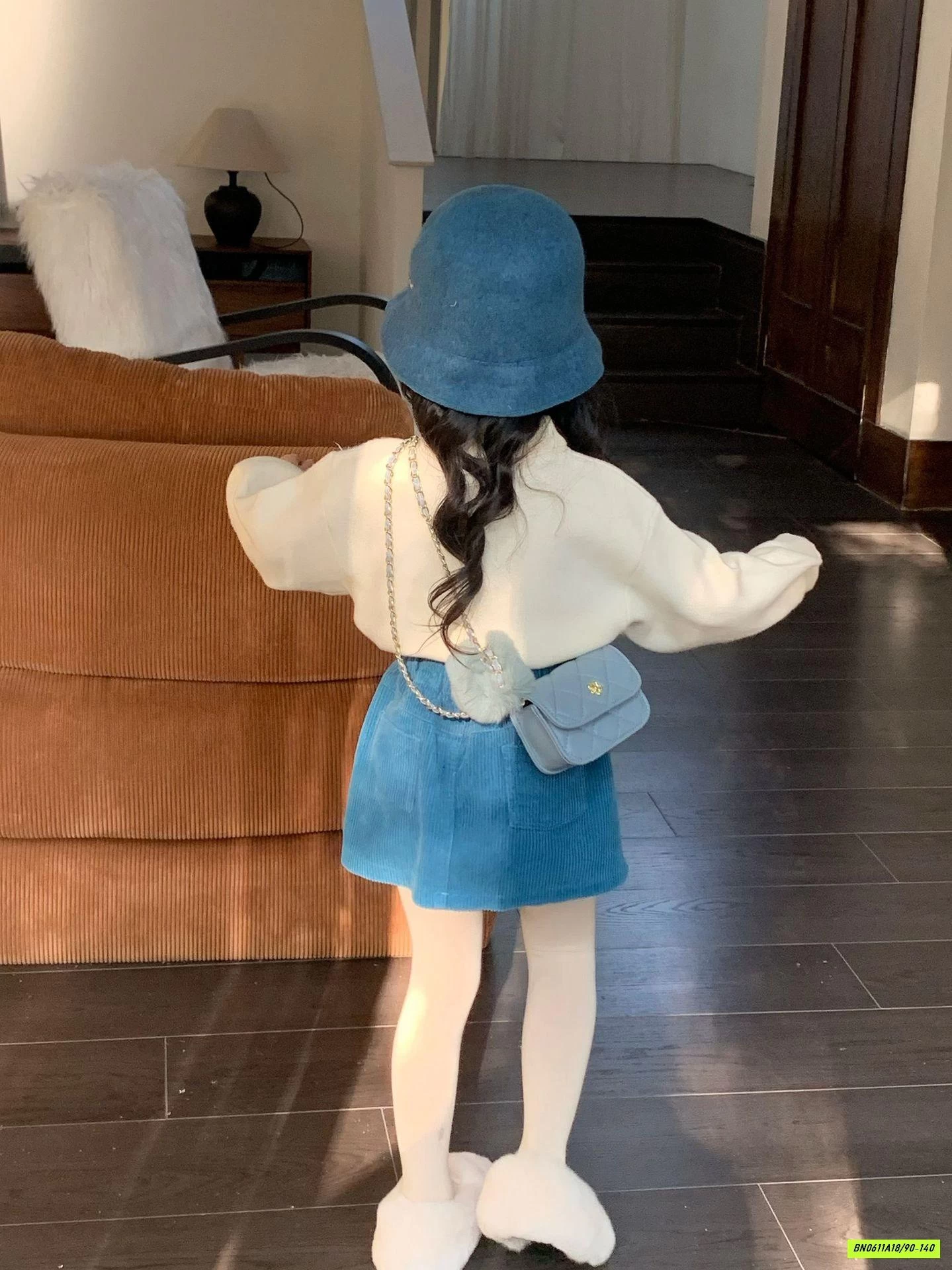 ÁO LEN GẮN NƠ MIX CHÂN VÁY NHUNG XANH DƯƠNG