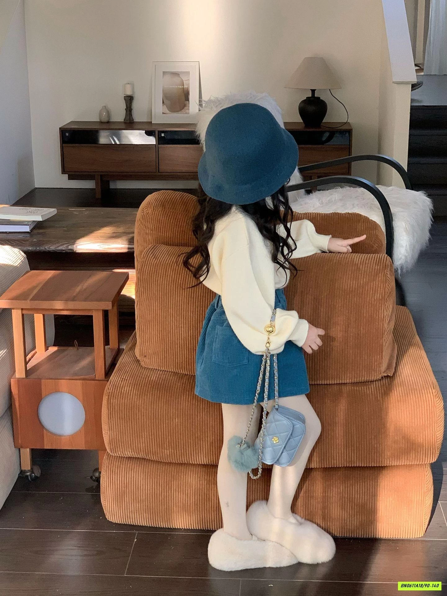 ÁO LEN GẮN NƠ MIX CHÂN VÁY NHUNG XANH DƯƠNG