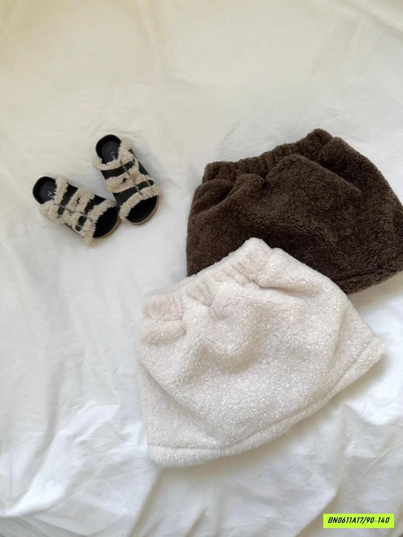 CHÂN VÁY CHỮ A LÔNG CỪU LÓT NHUNG