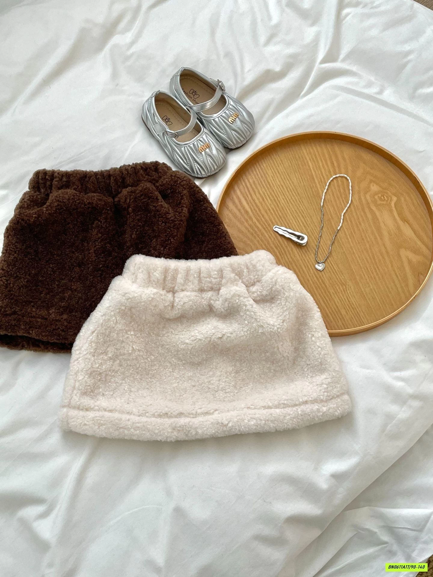 CHÂN VÁY CHỮ A LÔNG CỪU LÓT NHUNG