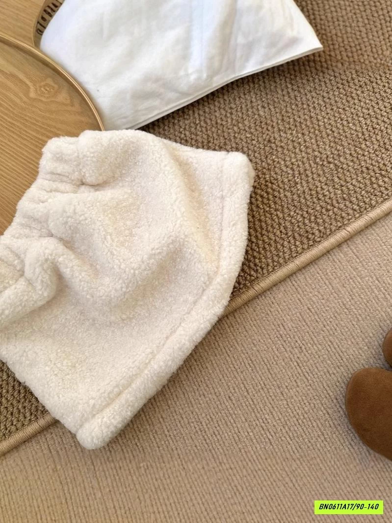 CHÂN VÁY CHỮ A LÔNG CỪU LÓT NHUNG