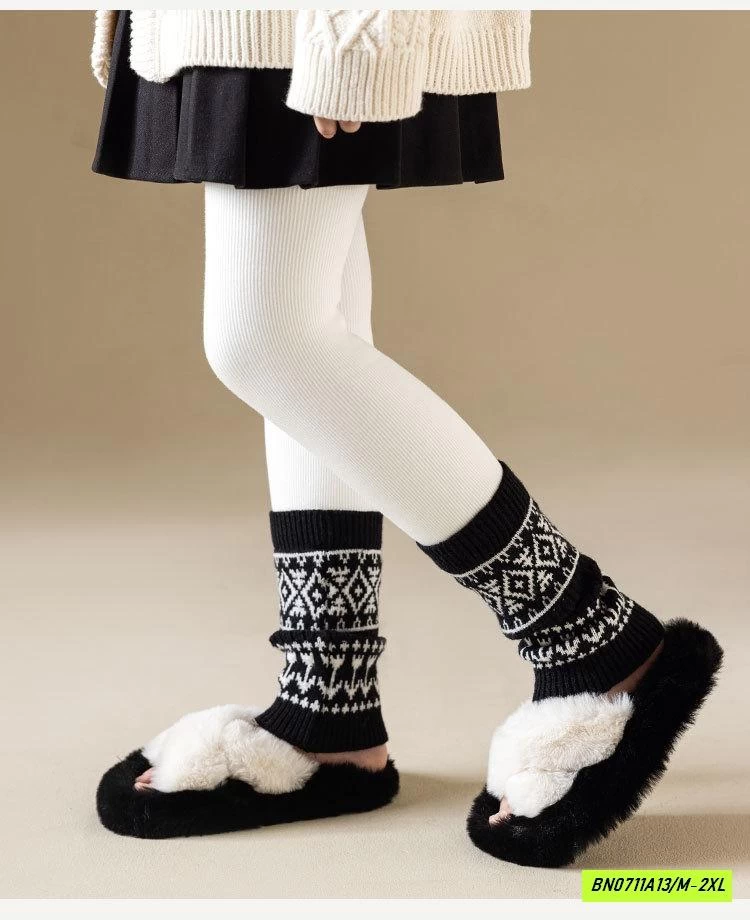 QUẦN TẤT LÓT NHUNG PHỐI ĐỎ