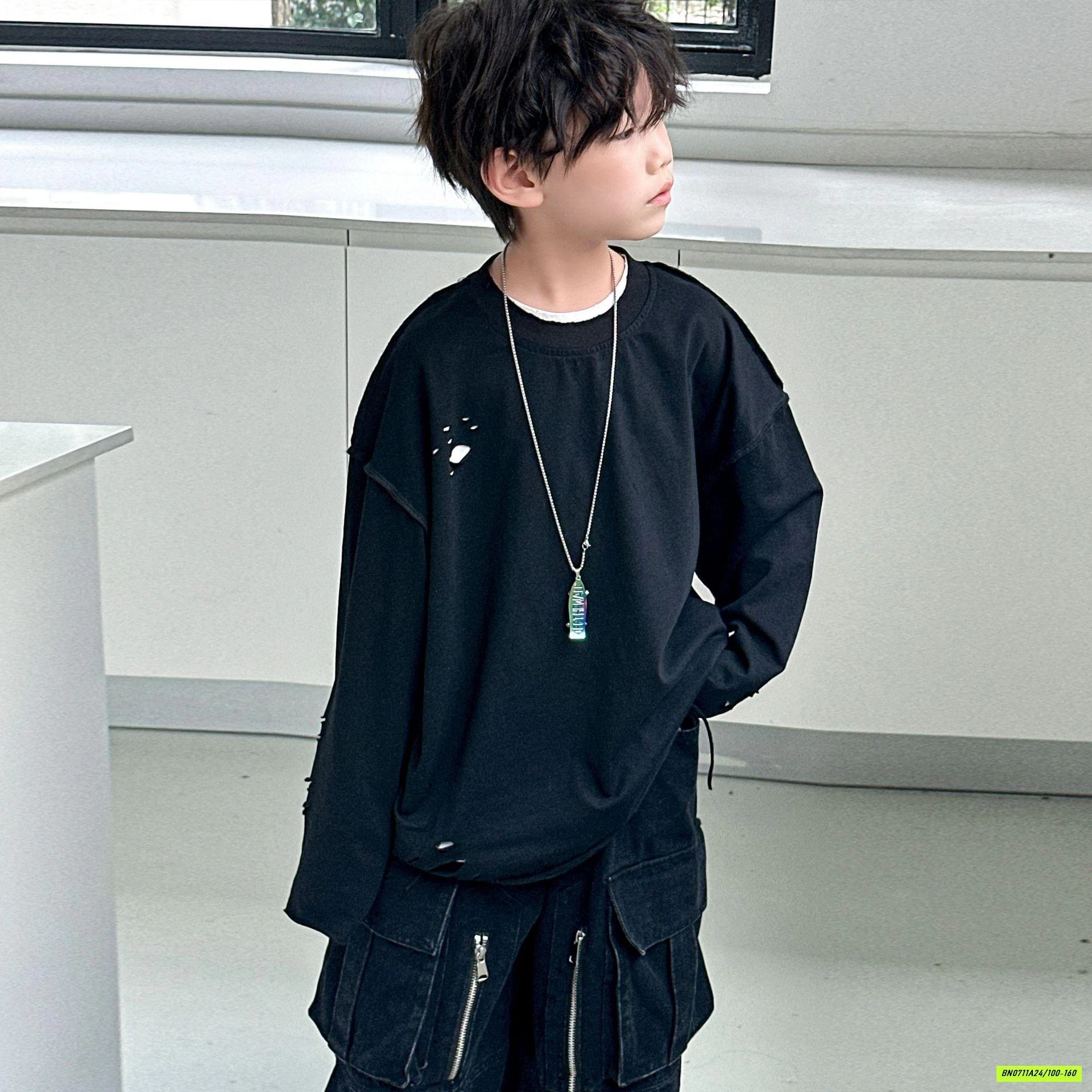 ÁO THUN TRƠN RÁCH GẤU