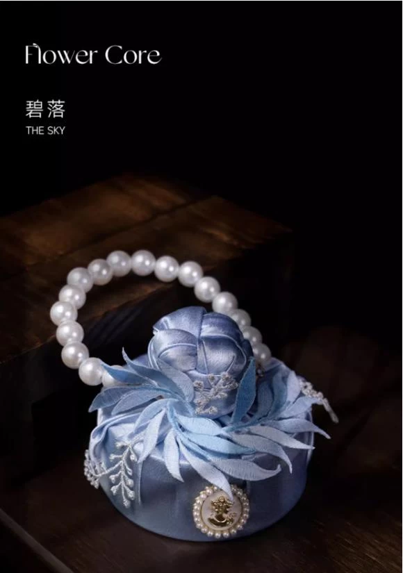 HỘP ĐỰNG BÁNH KẸO QUAI NGỌC