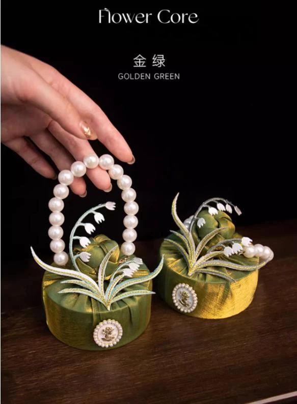 HỘP ĐỰNG BÁNH KẸO QUAI NGỌC