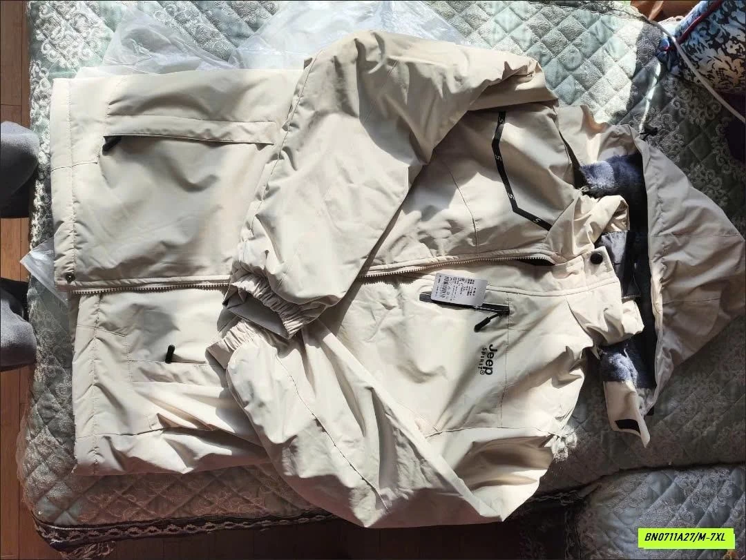 KHOÁC GIÓ JEEP SALEEEE