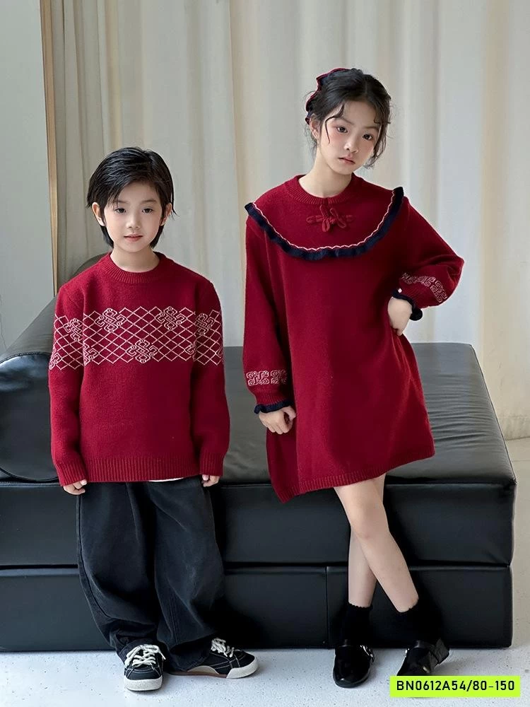 COUPLE LEN ĐỎ HỌA TIẾT