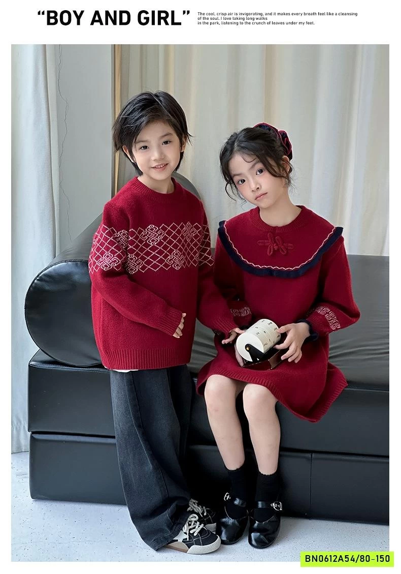 COUPLE LEN ĐỎ HỌA TIẾT