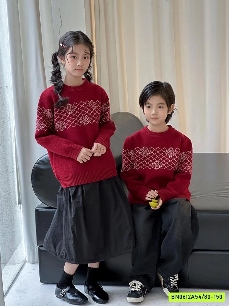 COUPLE LEN ĐỎ HỌA TIẾT