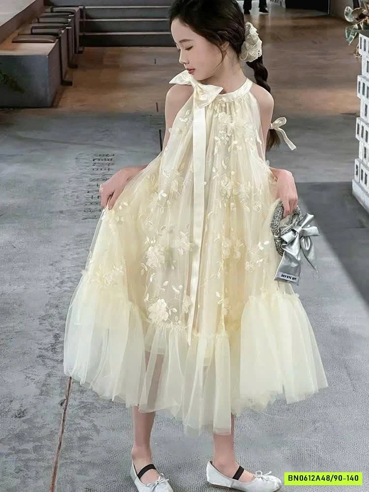 ĐẦM VOAN HOA 3D CỔ YẾM