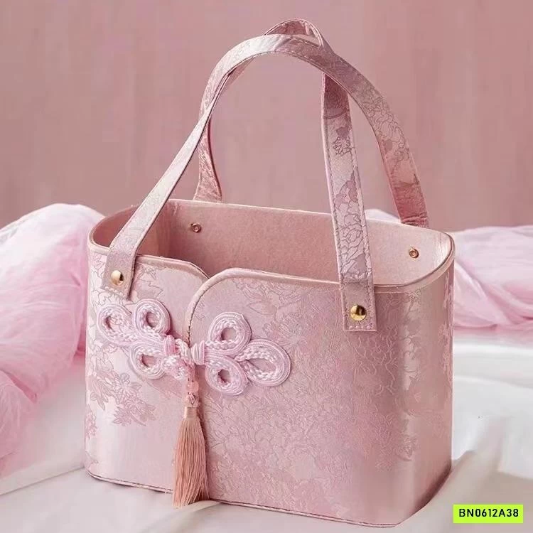 GIỎ ĐỰNG QUÀ CƯỚI/LỄ TẾT