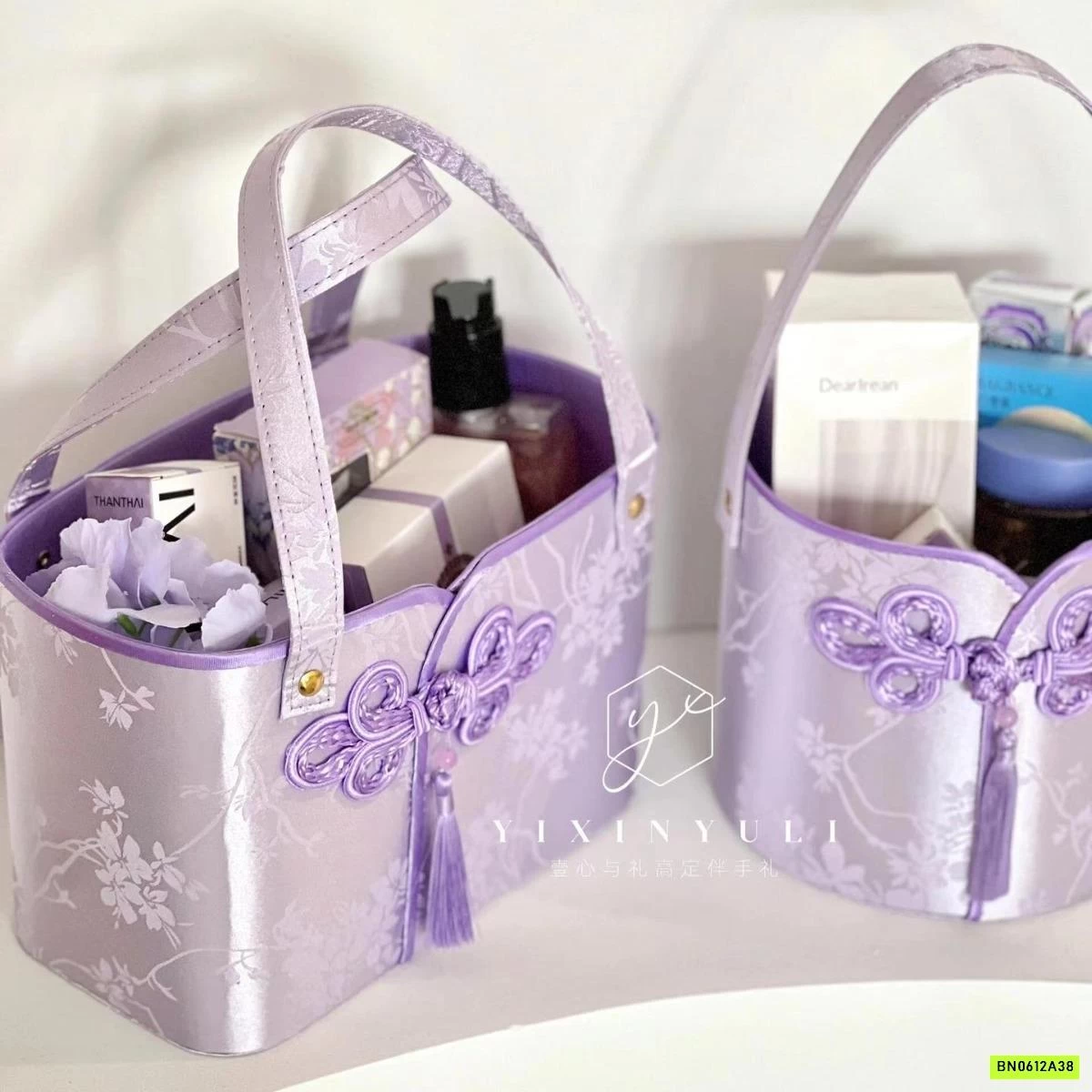 GIỎ ĐỰNG QUÀ CƯỚI/LỄ TẾT