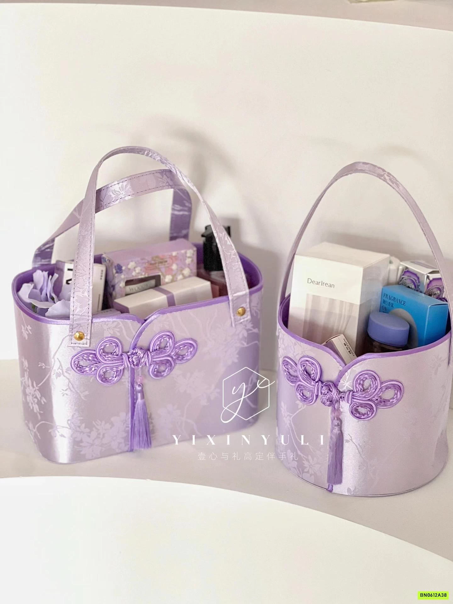 GIỎ ĐỰNG QUÀ CƯỚI/LỄ TẾT