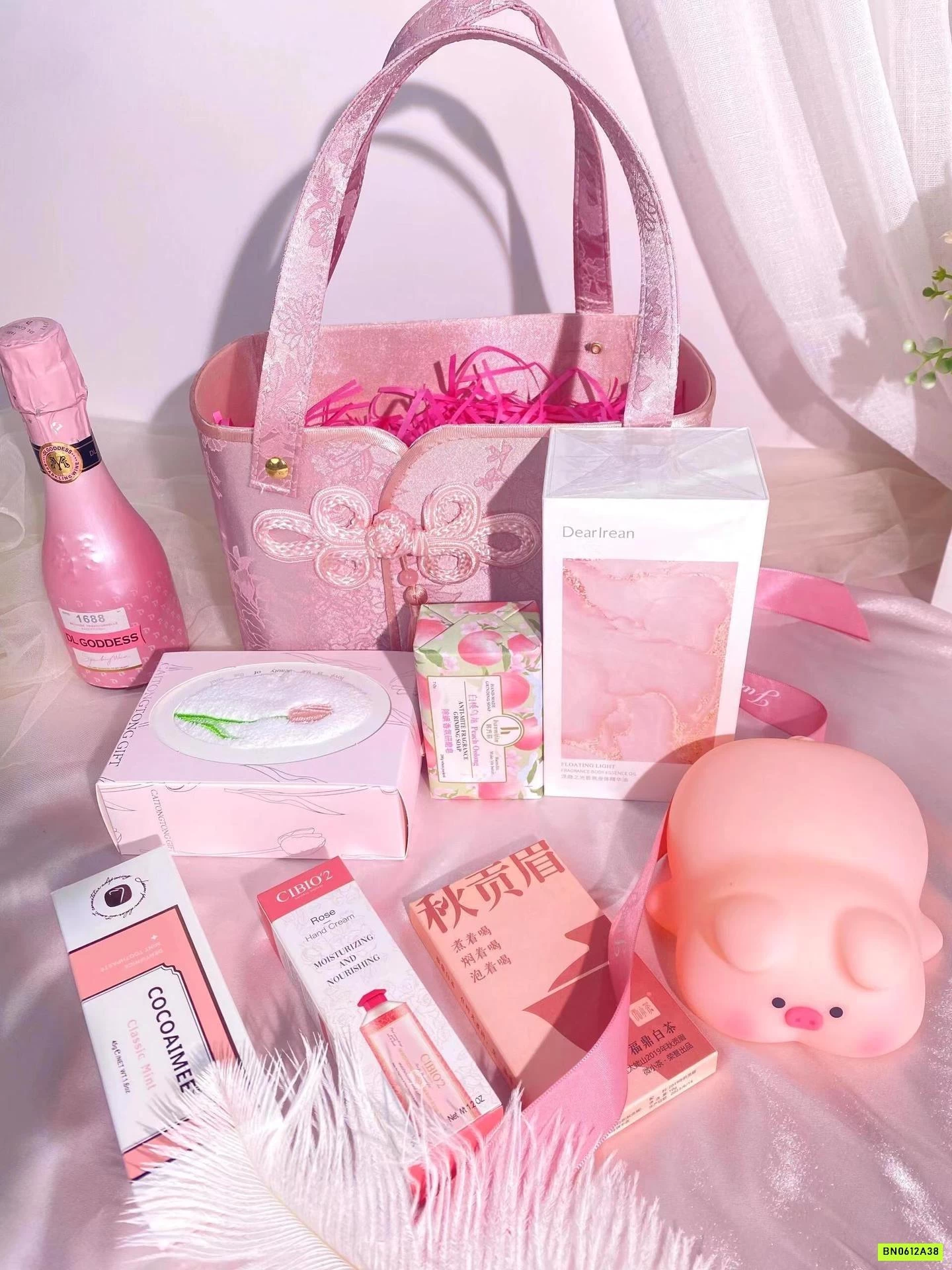 GIỎ ĐỰNG QUÀ CƯỚI/LỄ TẾT