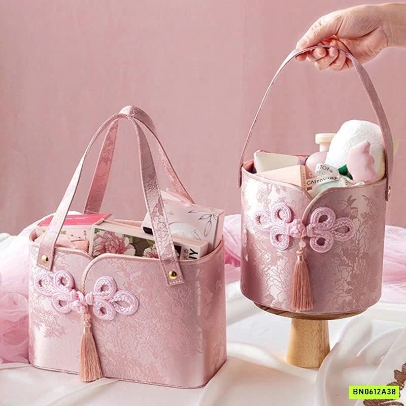 GIỎ ĐỰNG QUÀ CƯỚI/LỄ TẾT