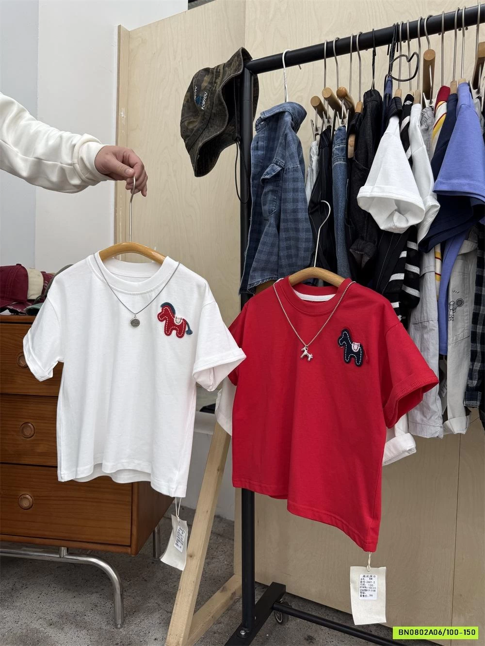 ÁO THUN THÊU NGỰA