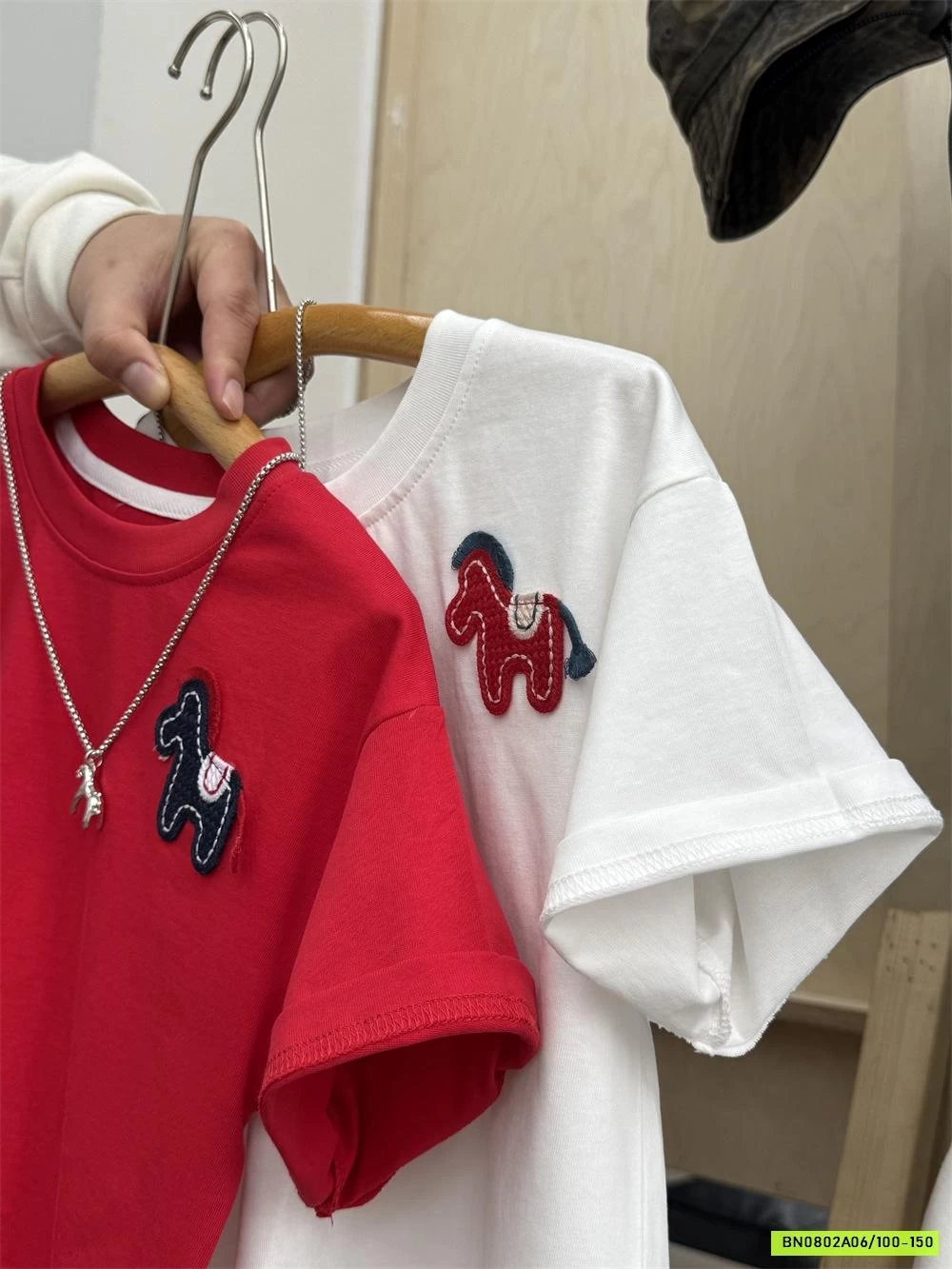 ÁO THUN THÊU NGỰA