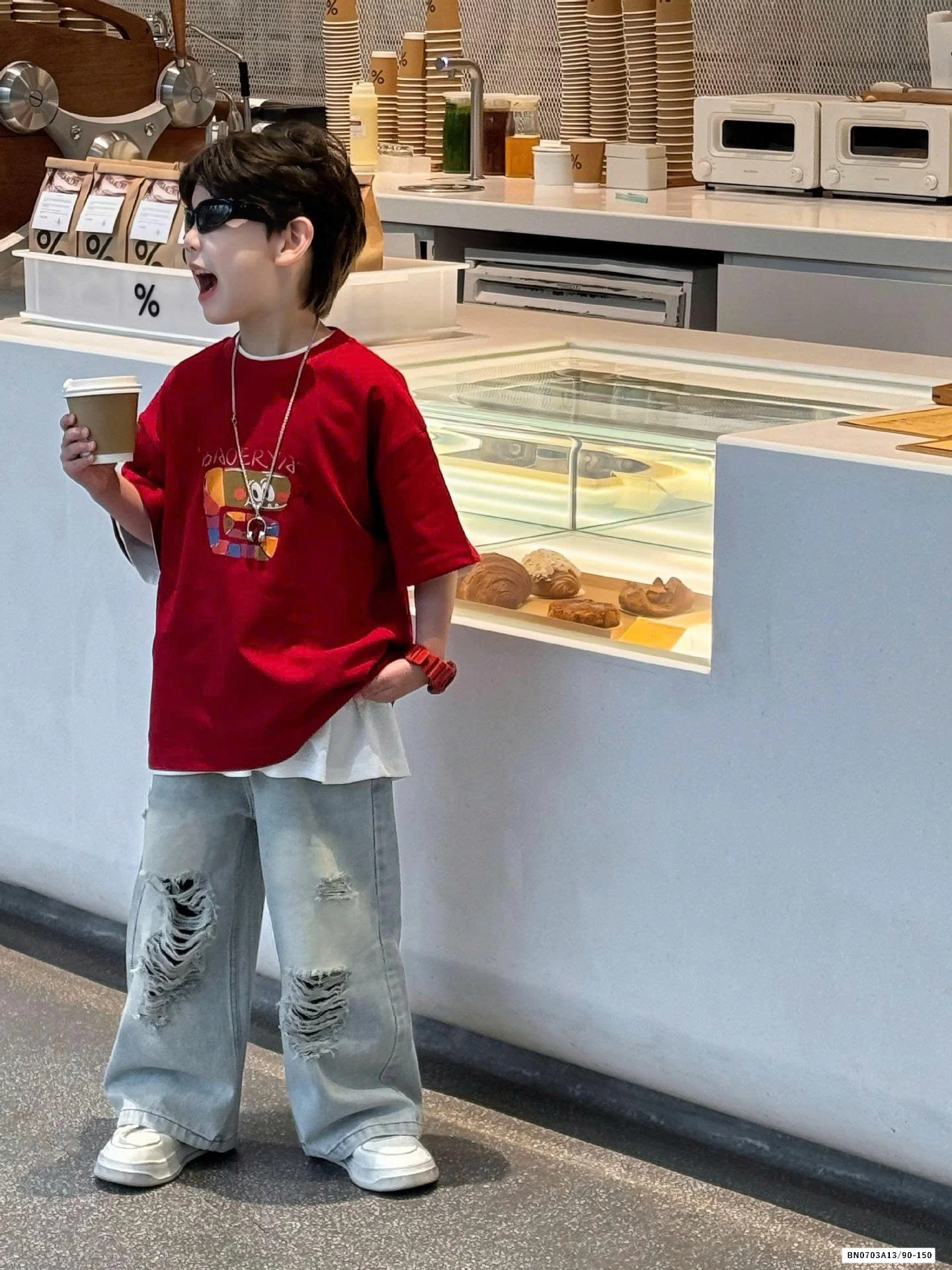 ÁO THUN ĐỎ IN HÌNH