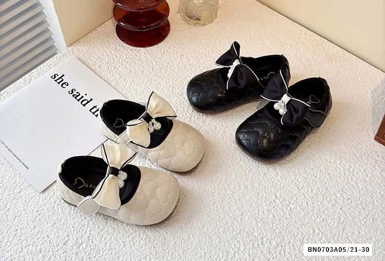 GIÀY BÚP BÊ TRÁM TRÁI TIM