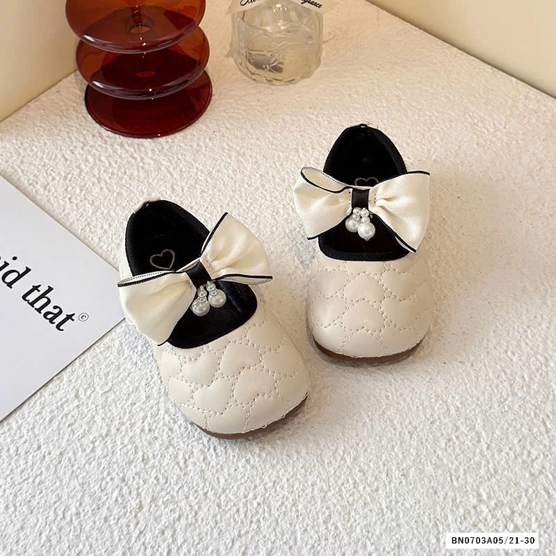 GIÀY BÚP BÊ TRÁM TRÁI TIM