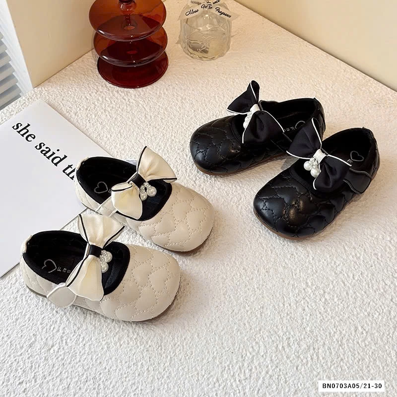 GIÀY BÚP BÊ TRÁM TRÁI TIM