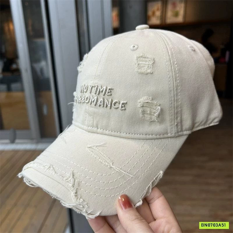 MŨ KẾT RÁCH THÊU CHỮ