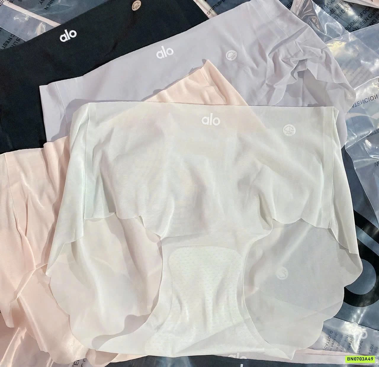 SÉT 5 QUẦN CHIP KHÔNG VIỀN