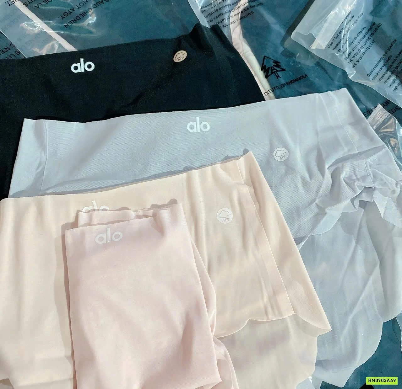 SÉT 5 QUẦN CHIP KHÔNG VIỀN