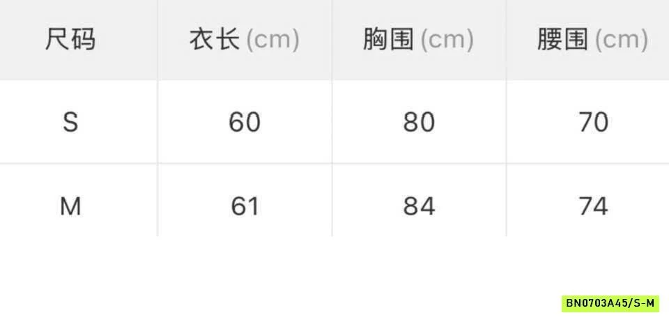 ÁO CHẤM BI TRỄ VAI WGWE8933