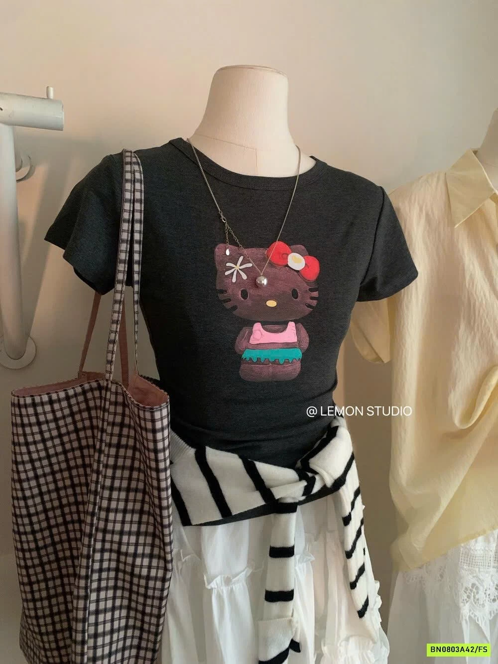 ÁO THUN KITTY LEMON