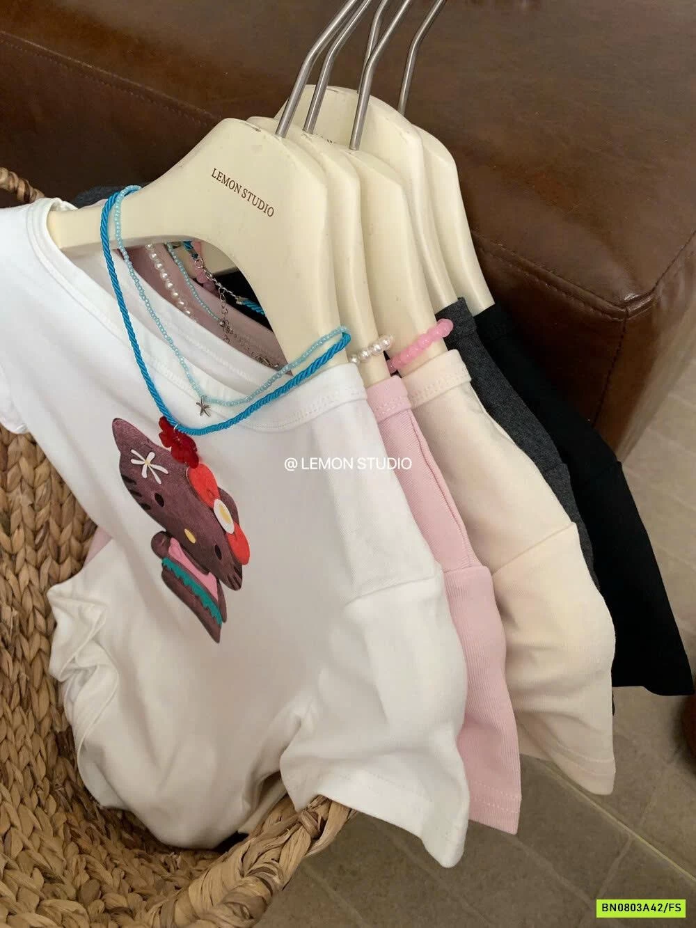 ÁO THUN KITTY LEMON