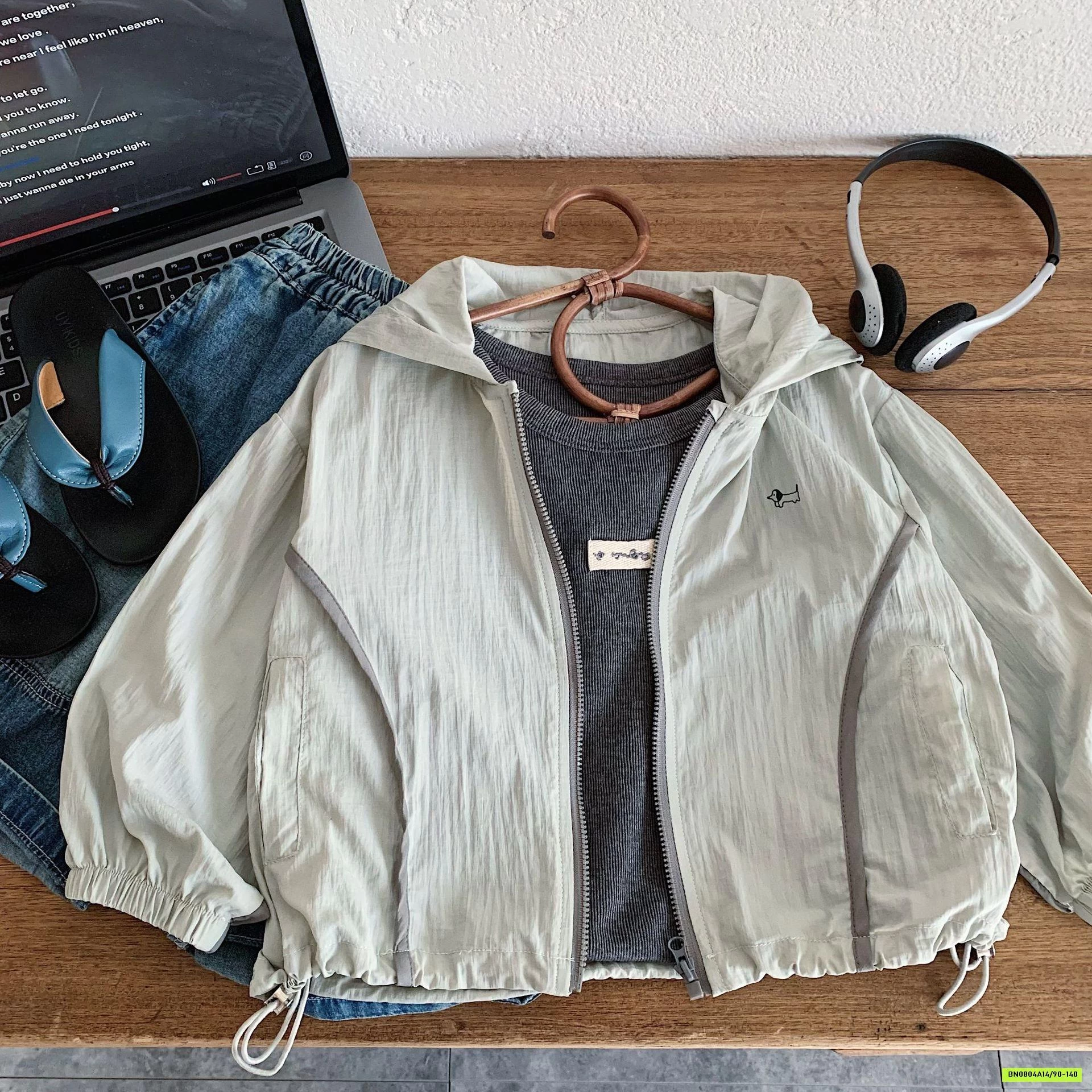 KHOÁC GIÓ CHỐNG NẮNG