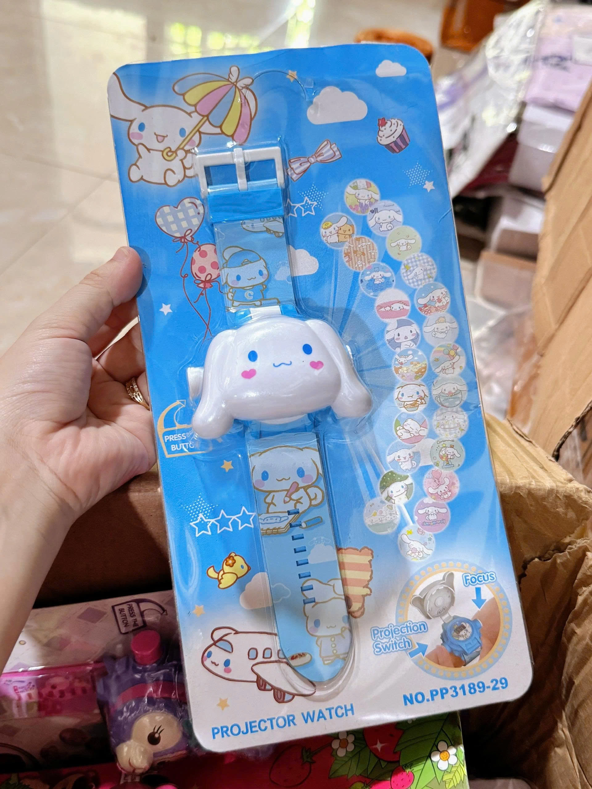 ĐỒNG HỒ CHIẾU ĐÈN KUROMI