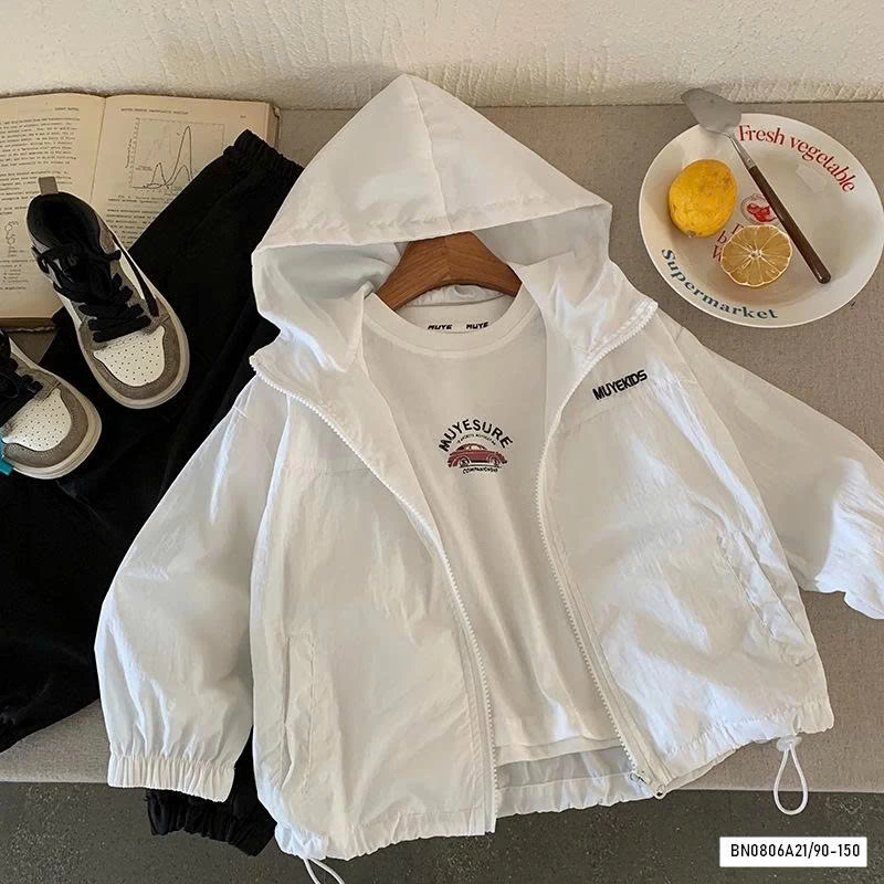 KHOÁC GIÓ MỎNG TRƠN MÀU THÊU CHỮ NGỰC