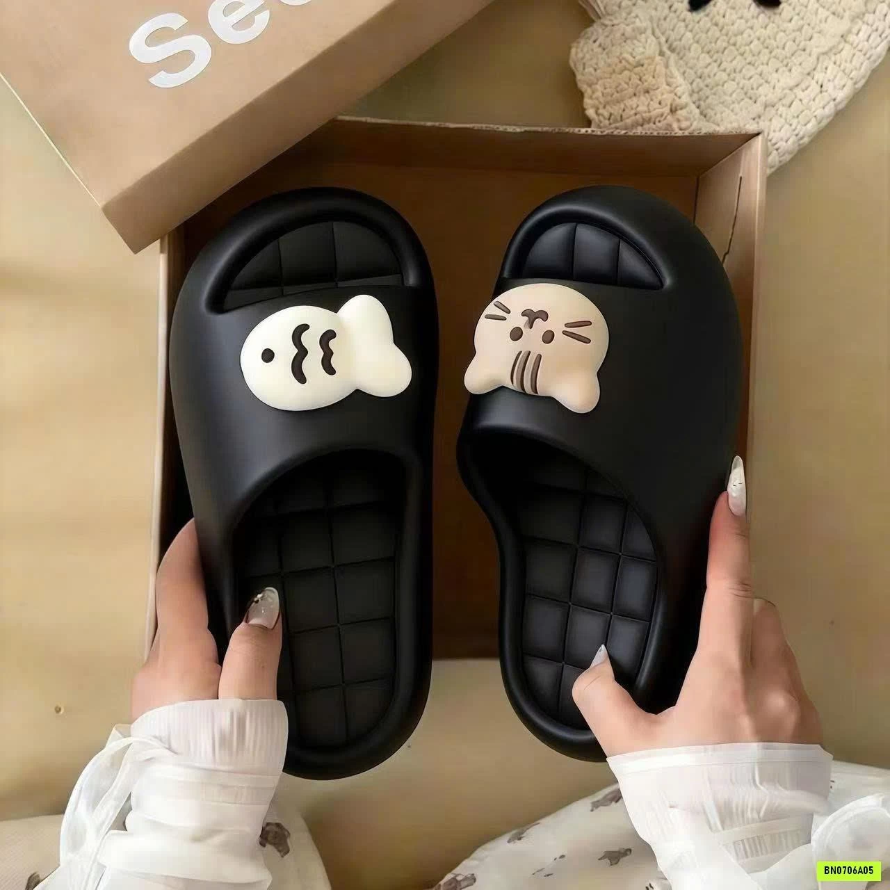 DÉP MÈO VÀ CÁ SIÊU NHẸ NỮ