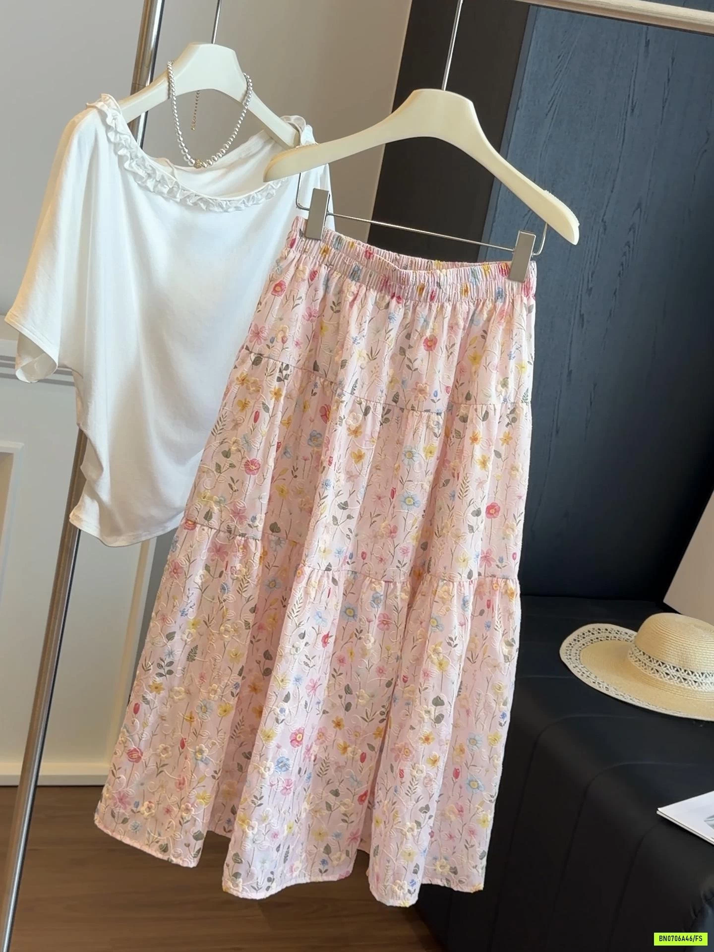 CHÂN VÁY HOA DÁNG DÀI ANNA