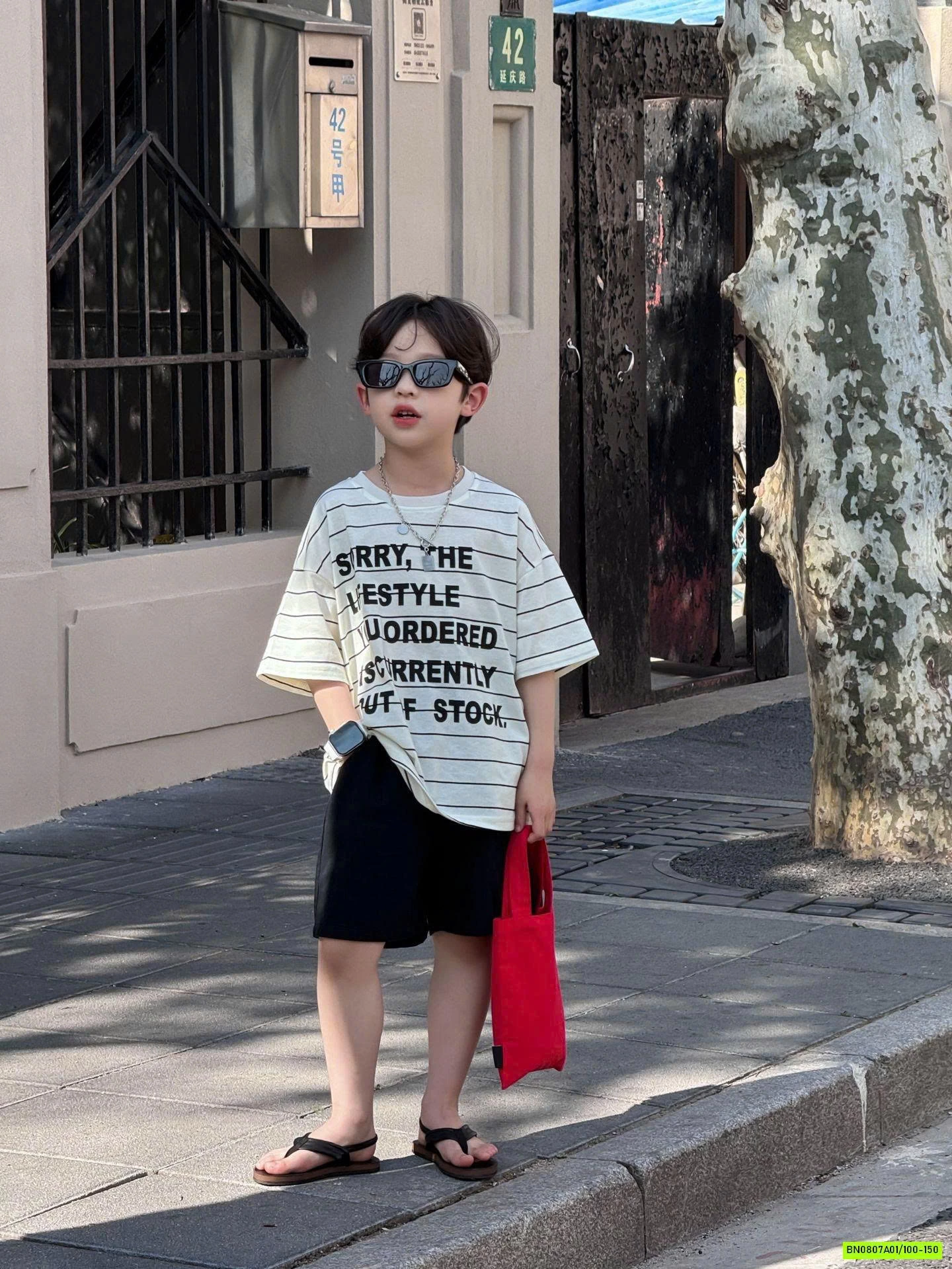 ÁO THUN KẺ NGANG IN CHỮ