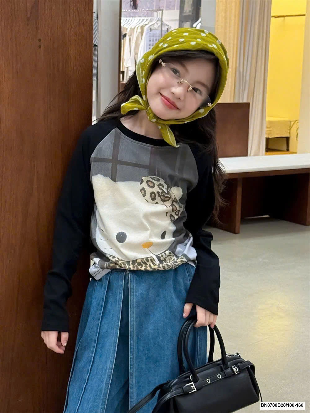 ÁO KITTY PHỐI QUẦN JEAN PHONG CÁCH