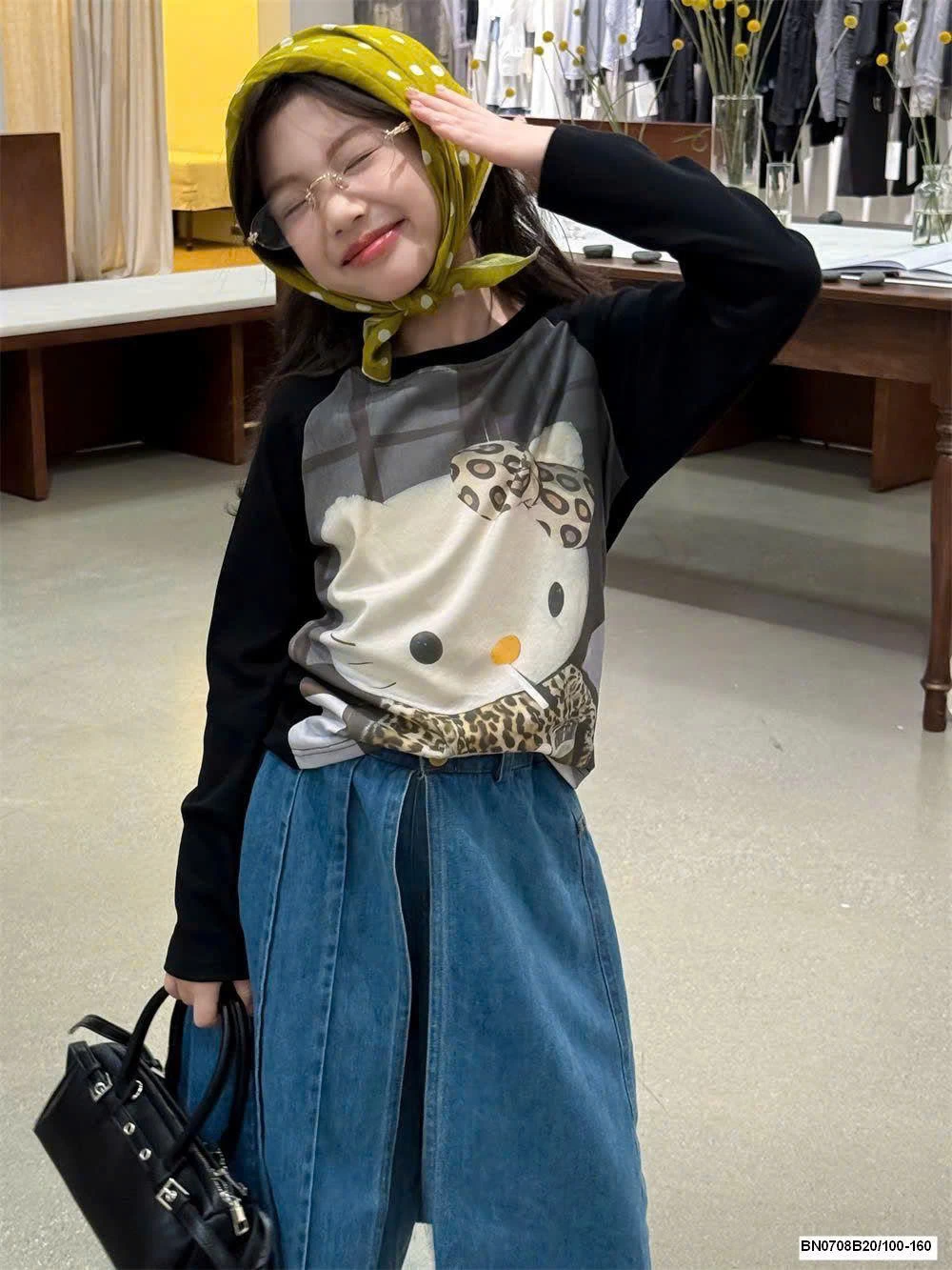 ÁO KITTY PHỐI QUẦN JEAN PHONG CÁCH