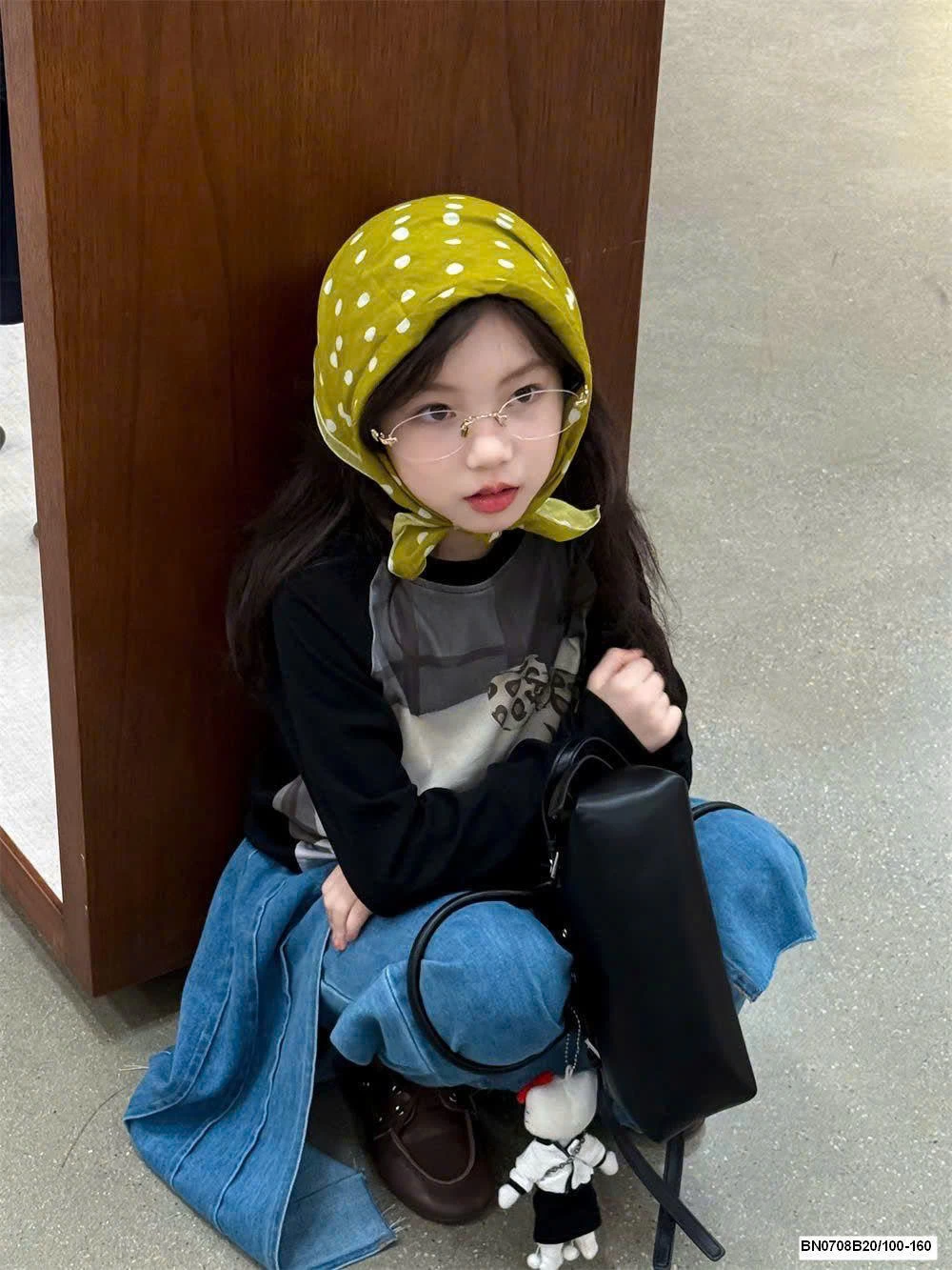 ÁO KITTY PHỐI QUẦN JEAN PHONG CÁCH