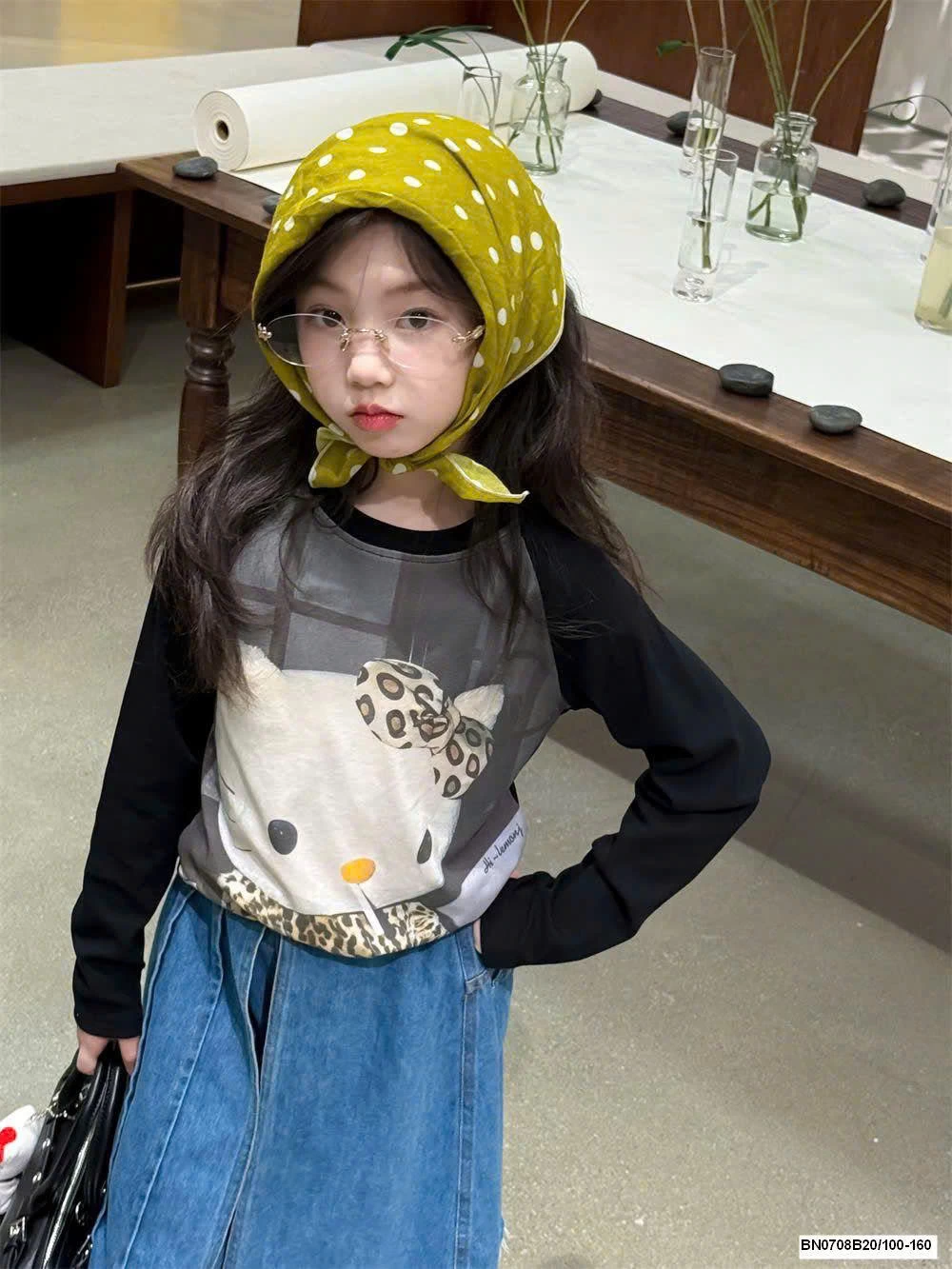 ÁO KITTY PHỐI QUẦN JEAN PHONG CÁCH